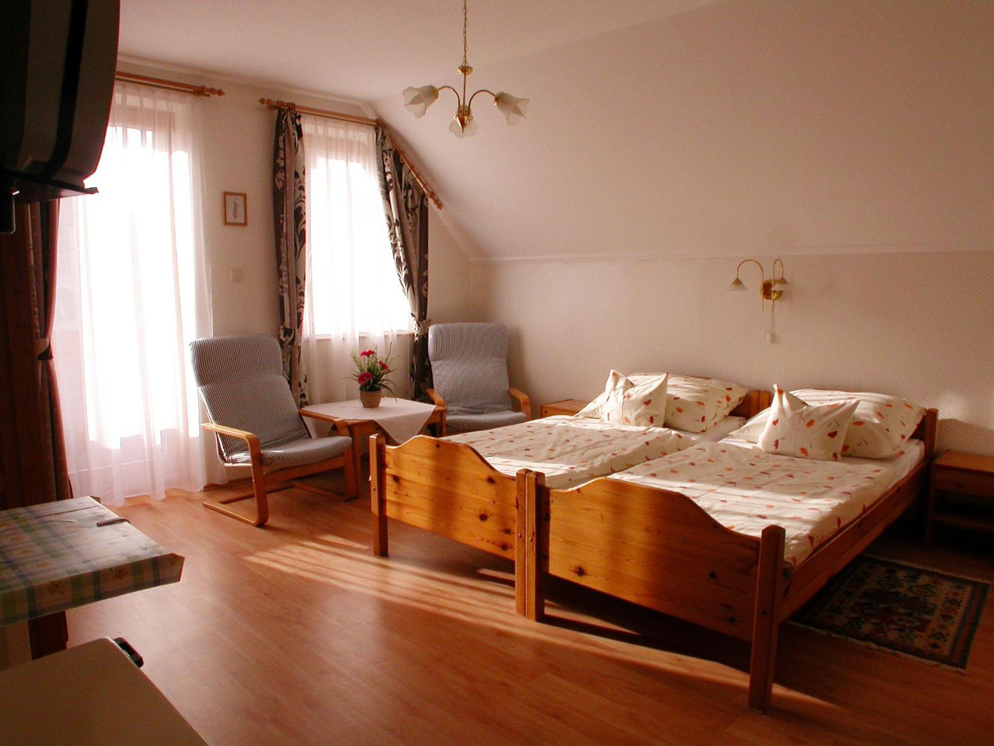 Hevizquelle Apartments Ngoại thất bức ảnh