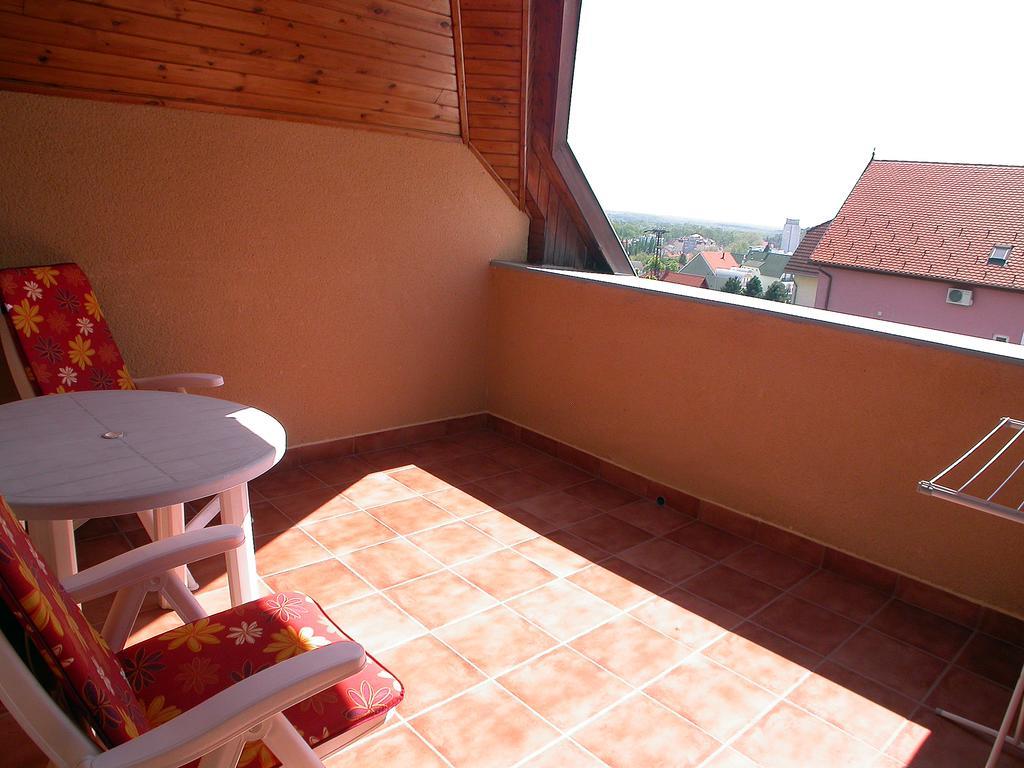 Hevizquelle Apartments Ngoại thất bức ảnh